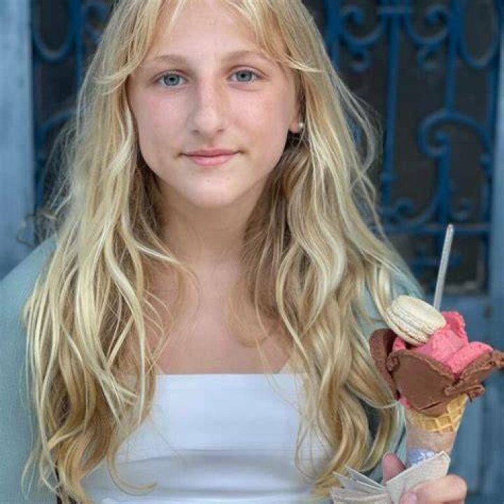 Clara Lukasiak Biography
