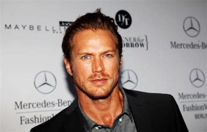 Jason Lewis Net Worth