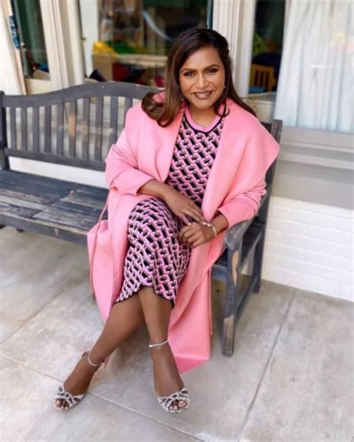 Mindy Kaling Bra Size, Age, Weight, Height, Measurements