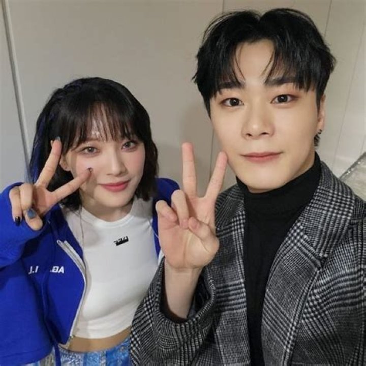 Moon Bin sister Moon Sua Moon Bin sister Moon Sua