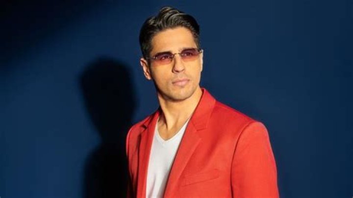 Sidharth Malhotra Net Worth