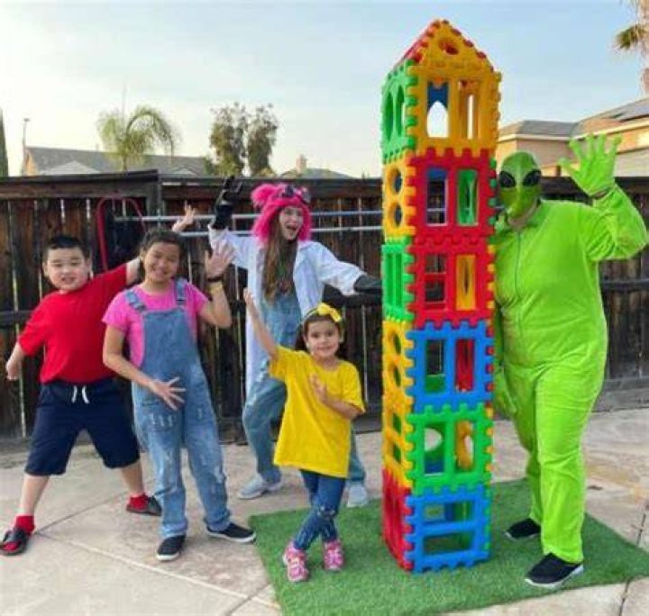 Toys and Colors Net Worth & Earnings (2024)